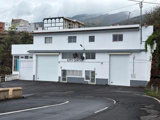 Rent Industrial building in La Vera - El Farrobillo - Tosca de Ana María. Nave santa ursula en alquiler