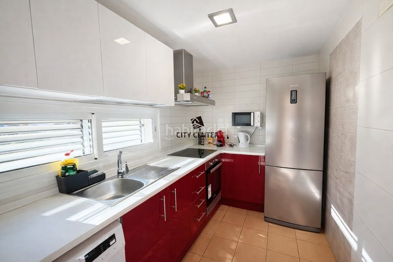 Foto 46c8a724-e9fa-4b1d-b579-58bc598d9b8d. Casa adossada amb aparcament piscina a Playa Fañabé Alto Adeje