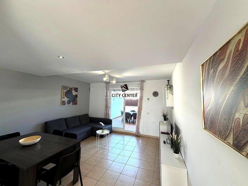 Foto a775b315-5d94-4a51-af6d-5fe739e14e24. Casa adossada amb aparcament piscina a Playa Fañabé Alto Adeje