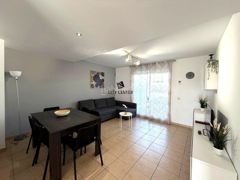 Foto b39a942b-9710-4427-ac80-f72f42bf092d. Casa adossada amb aparcament piscina a Playa Fañabé Alto Adeje