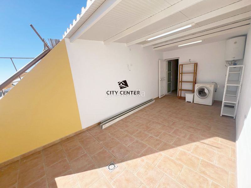 Foto 6ad2f2b9-f11e-4948-a6f4-3cd123b0889c. Casa adossada amb aparcament a Valle San Lorenzo Arona