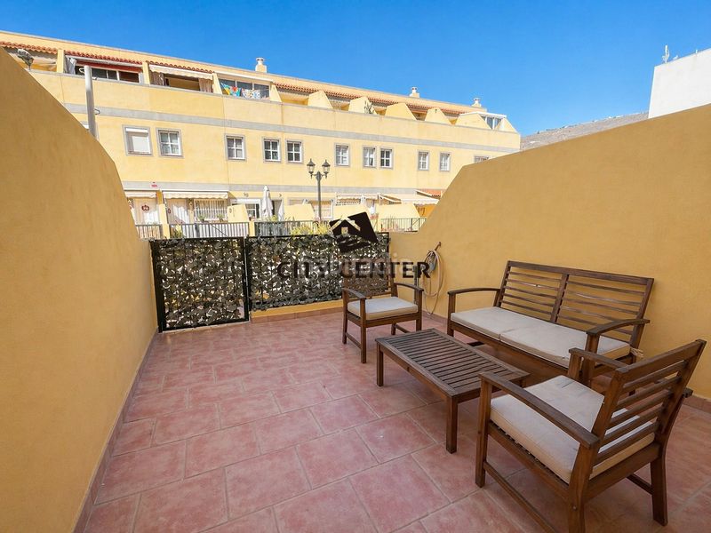 Foto 974eb875-8500-4f31-bd34-667dd2e0d60b. Casa adossada amb aparcament a Valle San Lorenzo Arona