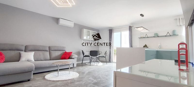 Foto 07ede0e4-359e-4e01-8546-3febe5e44a77. Xalet amb aparcament a Arico