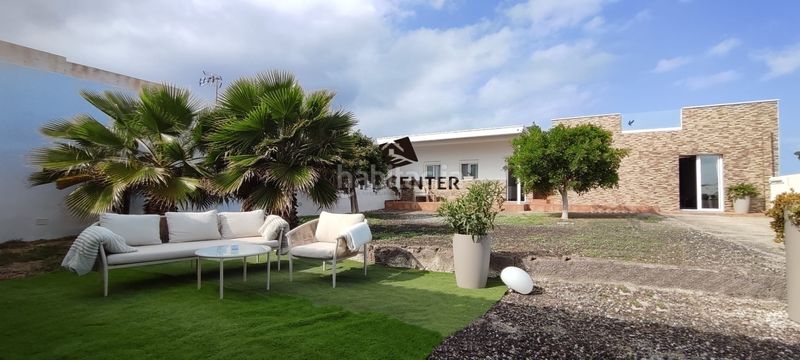 Foto 8fdc8735-c010-4a74-a65b-e3f62a7076dc. Xalet amb aparcament a Arico