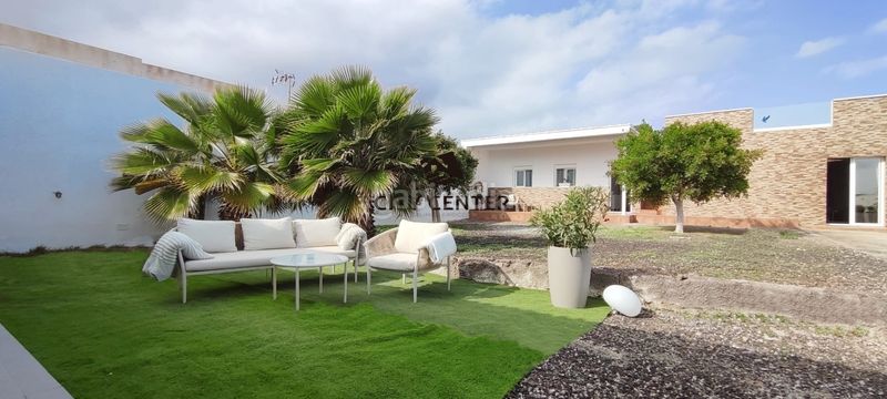 Foto 91cc4fe3-e186-42b5-b665-6e42dbb6b269. Xalet amb aparcament a Arico