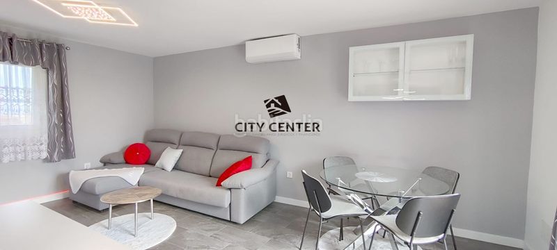 Foto f0591b4d-4e0a-47e2-a5e5-2c7e37f05c48. Xalet amb aparcament a Arico