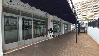 Local Comercial a Avenida flamingo 16. Se vende local comercial en el palm-mar