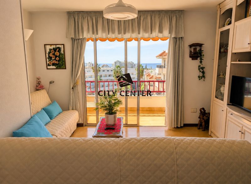 Foto 7cea7438-5711-43d8-86ca-2ce5328e6da7. Apartament amb aparcament a Playa de las Américas Arona