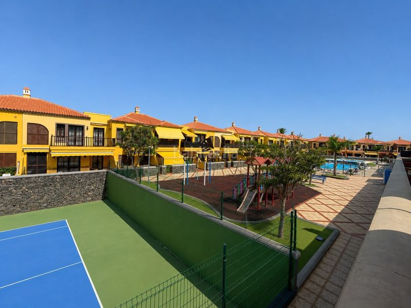 Foto 4400e1dc-bc5d-4617-b276-363e34cf892c. Pis amb piscina a Costa del Silencio Arona