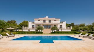 Casa a Guadalmina Alta. Villa de lujo en parcela amplia, valle del sol, san pedro