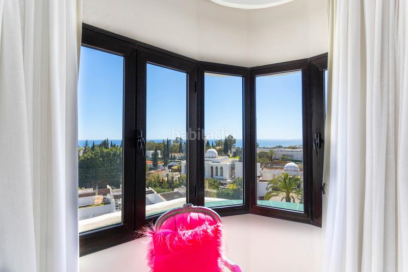 Foto ad2f785b-f3c2-4649-852e-2927c532216c. Ático  con vistas panorámicas al mar y a la montaña, coto real, milla de oro en Marbella