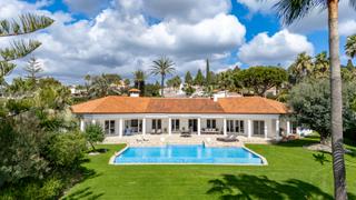 Casa a Hacienda Las Chapas. Elegante villa orientada al sur en la prestigiosa hacienda las c