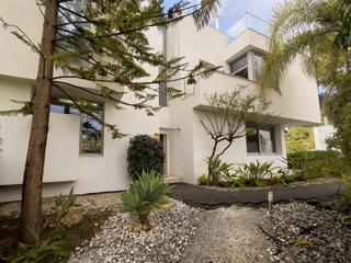 Casa aparellada a Sierra Blanca. Pareada con piscina en meisho hills, sierra blanca