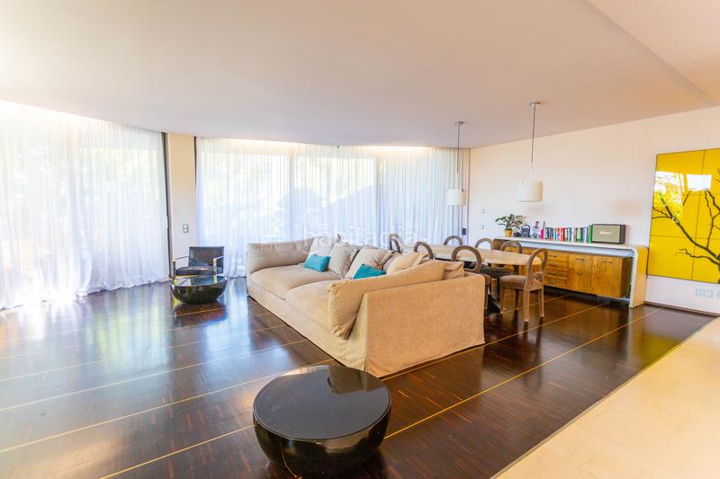 Foto d06edd57-1ee0-498e-908c-fdcbf6fb866d. Casa pareada pareada con piscina en meisho hills, Sierra Blanca en Marbella