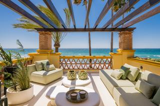 Appartement à Río Real. Frontal al mar, vistas directas, reforma integral marbella este