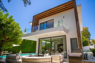 Casa en Nueva Atalaya. Moderna villa amueblada, nueva atalaya, estepona