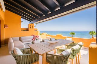 Apartament a Zona de Punta Plata. Apartamento de cuatro dormitorios en primera línea con vistas pa
