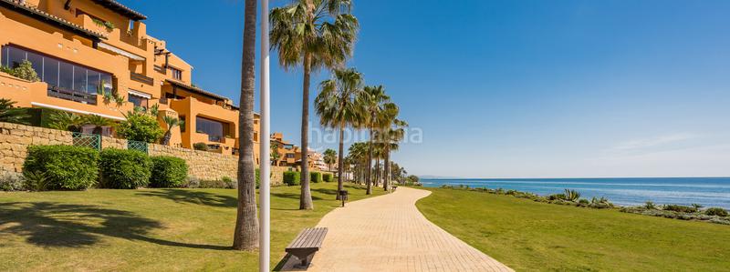Foto 695dc471-e296-4a29-a6d8-1d1ad9815f39. Apartamento  frente al mar con cuatro dormitorios y vistas al mar en los granados del mar en Estepona