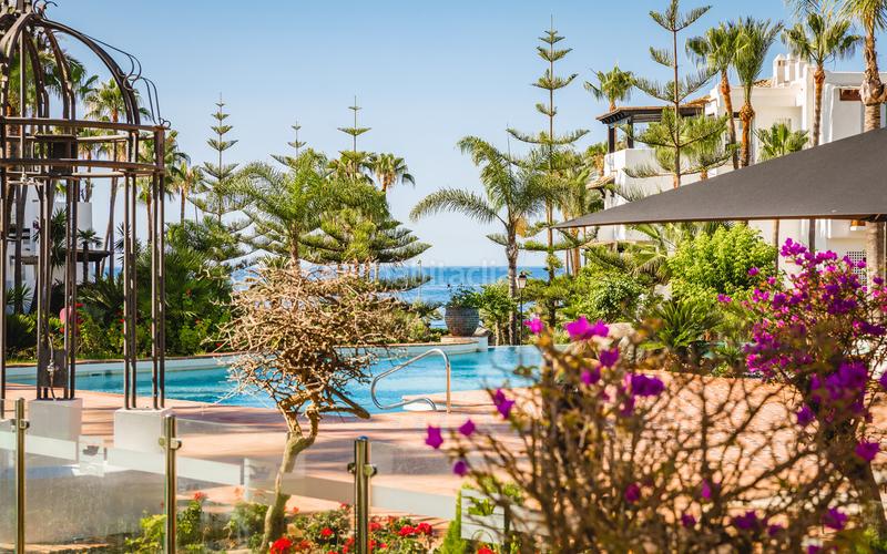 Foto 963a7ac1-cc99-4f92-b381-2dba66195f18. Apartamento  de tres dormitorios llave en mano en marina Puente Romano en Marbella