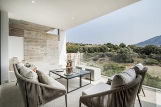 Planta baja en Aloha. Oferta lanzamiento! nueva construcción apartamentos de lujo , al