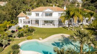Casa a La Zagaleta. Villa de lujo con vistas al mar y piscina infinita en la zagalet