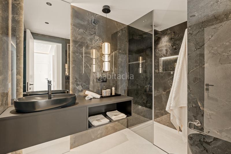 Foto 3c46ca21-dbd2-4a8e-bfe4-c372267483d6. Apartamento ático de lujo en primera línea en bahía dEl Velerín, en Estepona