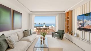 Apartament a El Velerín. Ático de lujo en primera línea en bahía del velerín, estepona