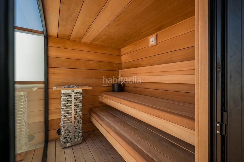 Foto b32e3158-8164-467c-af5e-f8e0172f41d0. Apartamento ático de lujo en primera línea en bahía dEl Velerín, en Estepona
