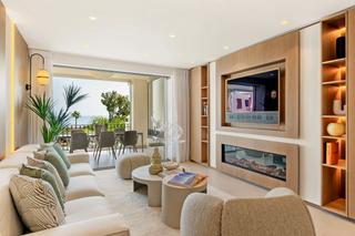 Appartement à El Velerín. Apartamento de tres dormitorios con vistas al mar en bahía del v