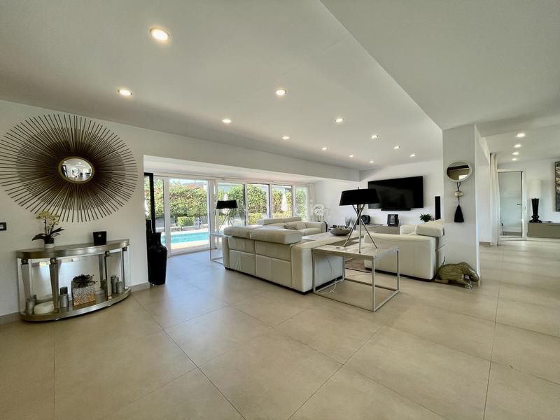 Foto a046eece-4b56-4187-87d1-f00add7b0998. Casa amb aparcament piscina a Nueva Alcántara Marbella