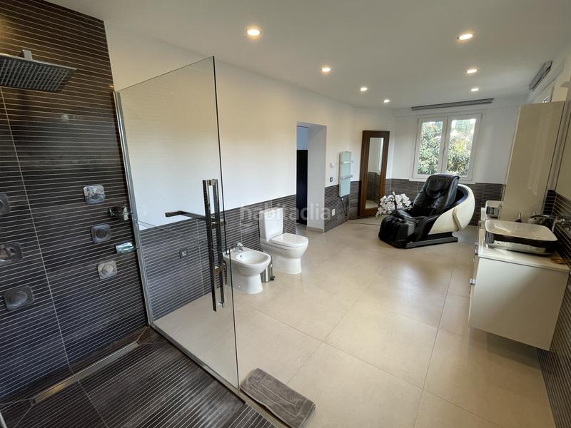 Foto f2fda5e1-75a3-4509-8f96-16189e63e5b3. Casa amb aparcament piscina a Nueva Alcántara Marbella