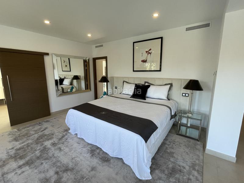 Foto ff492ee8-91ce-4c85-a442-1a085dfb6804. Casa amb aparcament piscina a Nueva Alcántara Marbella