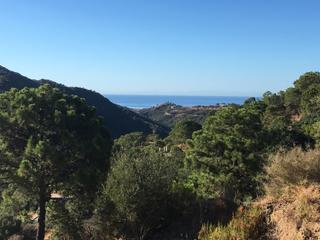 Terreny residencial a Montemayor - Marbella Club. Parcela con vistas al mar en monte mayor