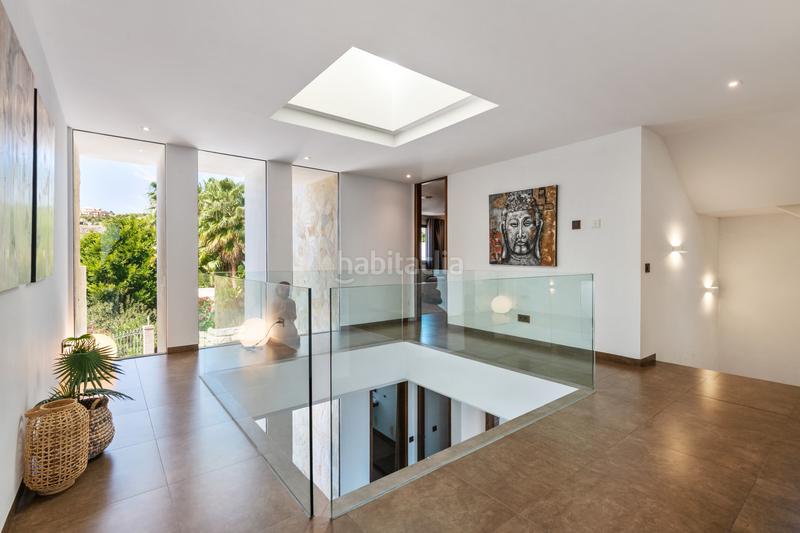 Foto 56f4e7a0-a8e3-4a23-bcd9-ee21dedfdcfa. Casa  leon casa contemporánea con vistas panorámicas al mar y al golf en Benahavís