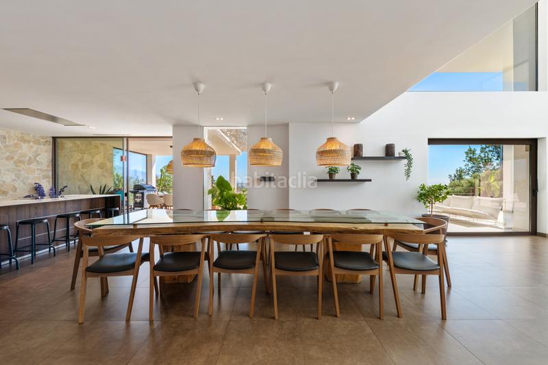 Foto 9c039174-bd96-4b04-891c-381ea20bb391. Casa  leon casa contemporánea con vistas panorámicas al mar y al golf en Benahavís