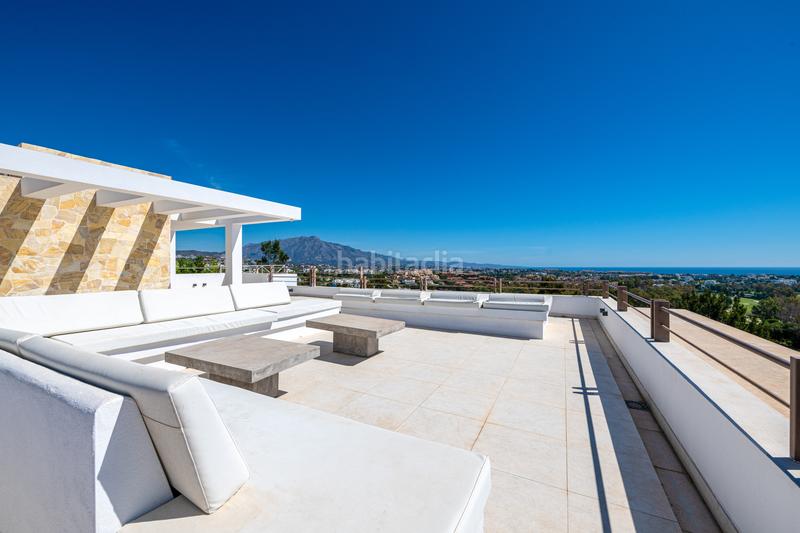 Foto a4324d88-5df9-4349-8cad-e4d67703609e. Casa  leon casa contemporánea con vistas panorámicas al mar y al golf en Benahavís