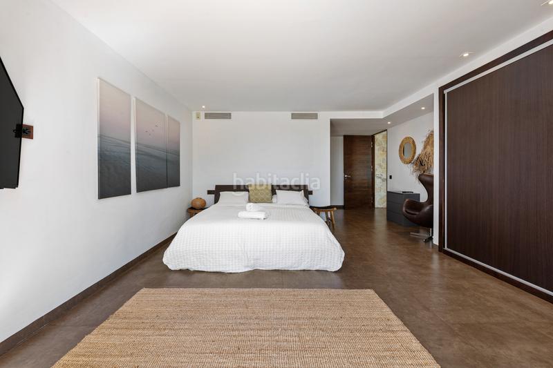 Foto d539f541-1f32-45ea-85b8-0a203128dbc5. Casa  leon casa contemporánea con vistas panorámicas al mar y al golf en Benahavís
