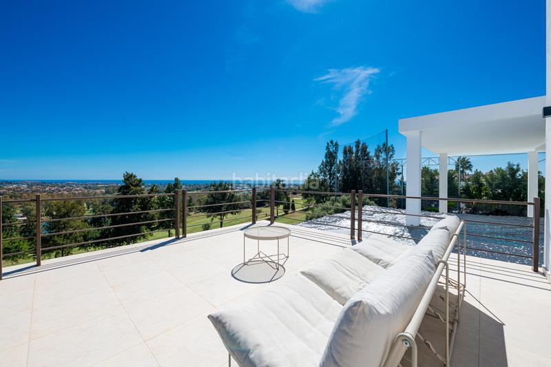 Foto d76aa347-1f37-44a8-b87b-a624bb14b6de. Casa  leon casa contemporánea con vistas panorámicas al mar y al golf en Benahavís