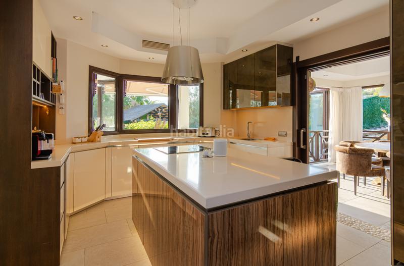 Foto ae9b0d6e-6bb0-4026-9a6b-5f8f11422bbd. Casa moderna villa familiar en nueva andalucia en Marbella