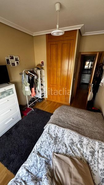 Foto 5eae7a3b-260d-46c0-bac1-7f9a7e4cb3a5. Piso en Universidad - Las Huelgas Burgos