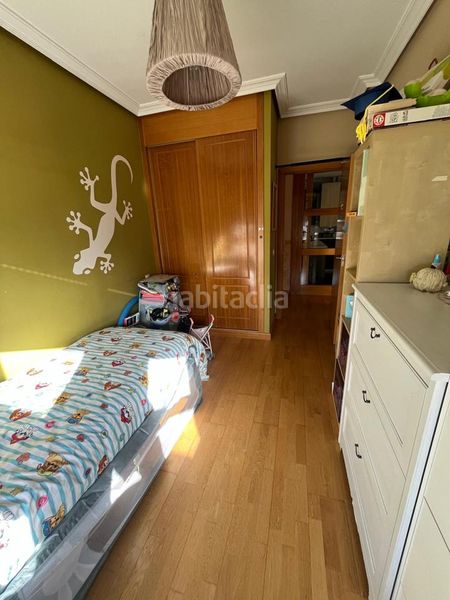 Foto ae3f8804-aab9-40ee-8bcc-c05ce8bbaab5. Piso en Universidad - Las Huelgas Burgos