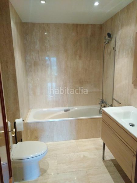 Foto f9c9c9b6-dc86-4a53-904d-92a46d87a10b. Lloguer pis amb calefacció aparcament a Los Vadillos - R. Sanitaria - Pozanos Burgos