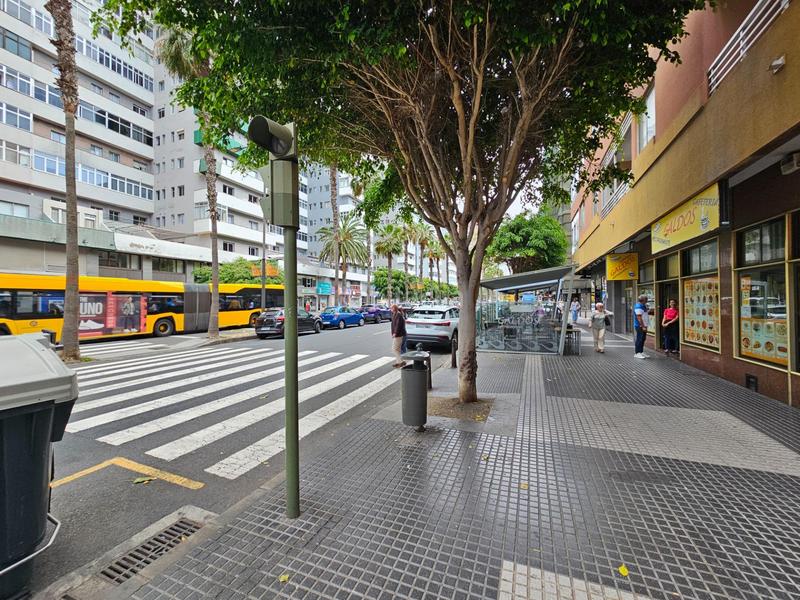 Foto 7231d194-558f-4c46-84f1-704bfee7174c. Local comercial a calle calle churruca a Guanarteme Palmas de Gran Canaria (Las)