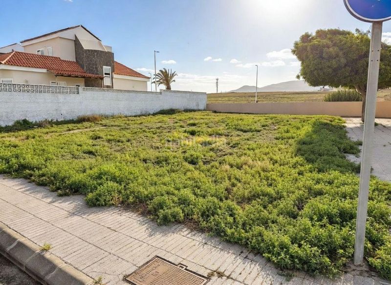 Foto fb968aec-469b-44e2-b6b9-7ac46d0306d1. Terreny residencial a calle tedera 9999 a La Garita - Marpequeña Telde