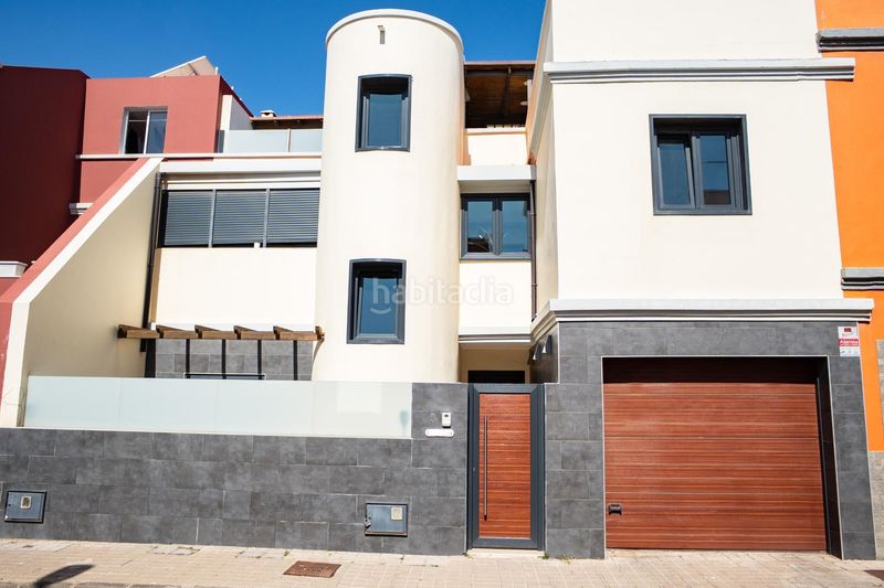 Foto b9633f87-fd52-4087-8fde-cceeb6b9e759. Casa adossada a tabares 3 a Ingenio pueblo Ingenio