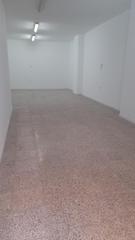 Location Local commercial  Callejon general cuesta primero. Local amplio y diafano en la cuesta!!!