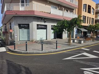 Lloguer Local Comercial a Calle alcalde fernando luis 7. ¡¡¡ amplio local en santa ursula a pie de calle