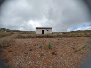 Finca rústica a Camino escaño 19. Gran oportunidad!!! terreno rústico a pie de carretera,  de más