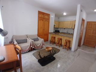 Miete Etagenwohnung in Calle barranquillo 7. Estupendo piso en la cuesta!!! contrato de temporalidad