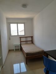 Miete Etagenwohnung in Calle leocadio machado 9. Se alquila habitacion a dos pasos de la avenida trinidad!!!